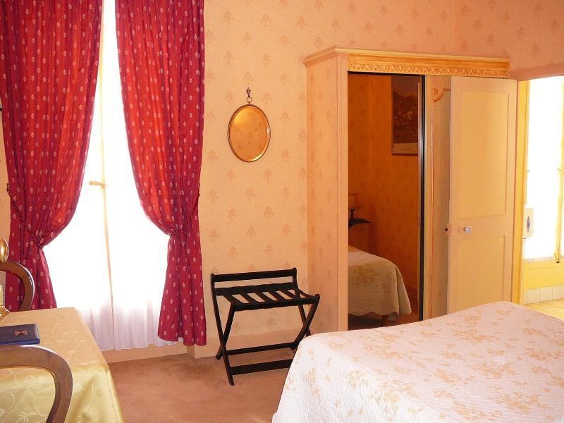 Hotel Du Fiacre Carpentras Bagian luar foto