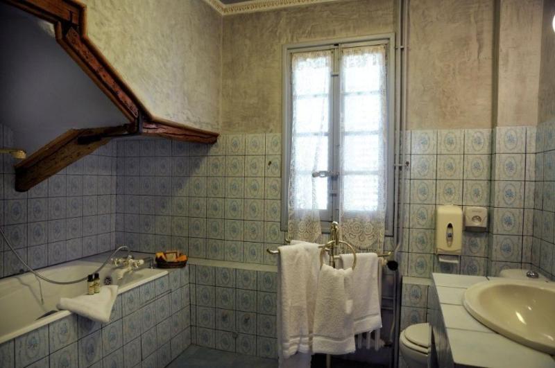 Hotel Du Fiacre Carpentras Bagian luar foto