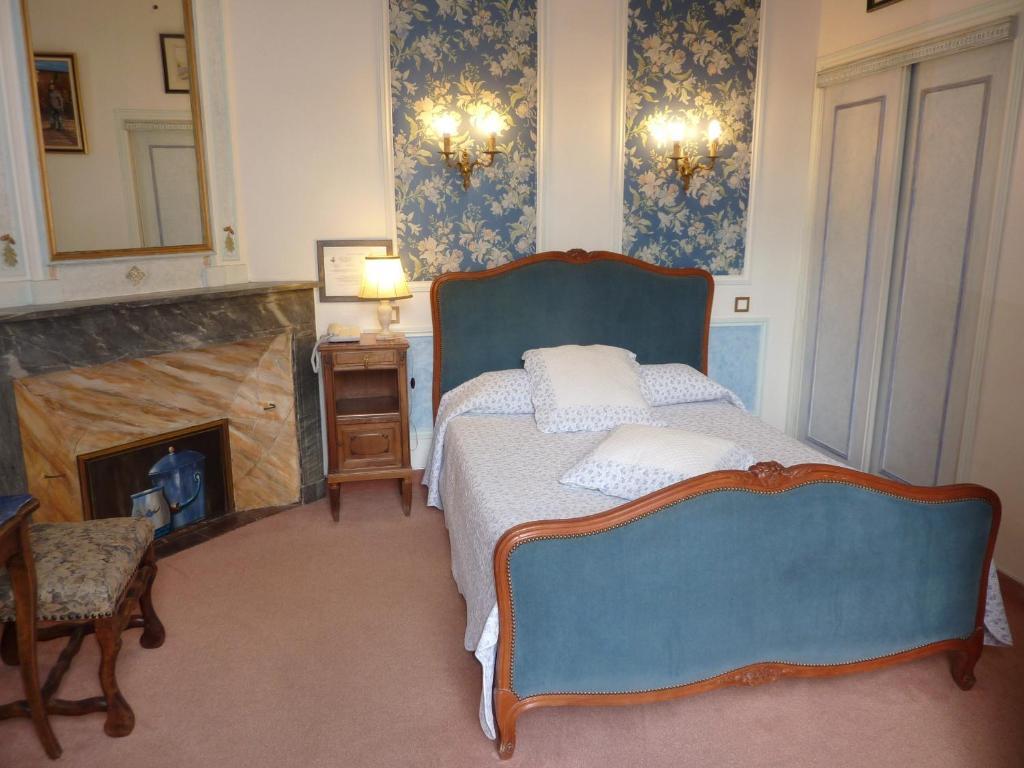 Hotel Du Fiacre Carpentras Ruang foto