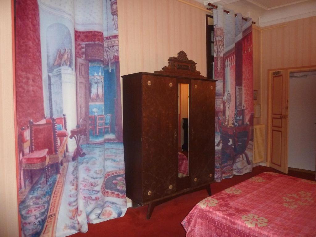 Hotel Du Fiacre Carpentras Bagian luar foto