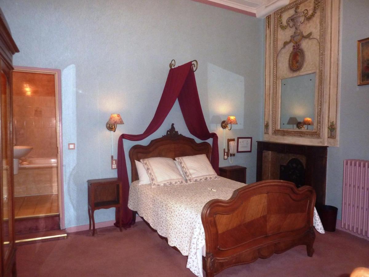 Hotel Du Fiacre Carpentras Ruang foto